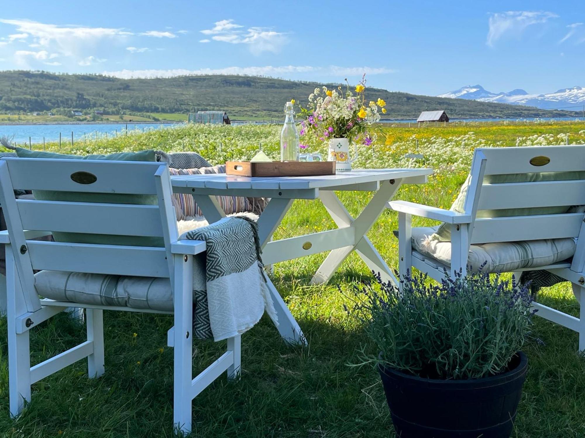 Hos Laura & Valdemar Villa Nord-Lenangen Eksteriør billede